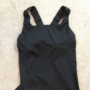 Black workout tank
